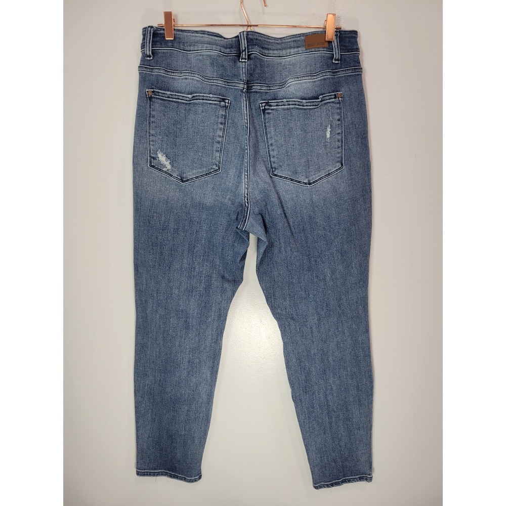 Judy Blue Boyfriend Fit Distressed High Rise Medium Wash Jeans Women Size 32W - Picture 4 of 7